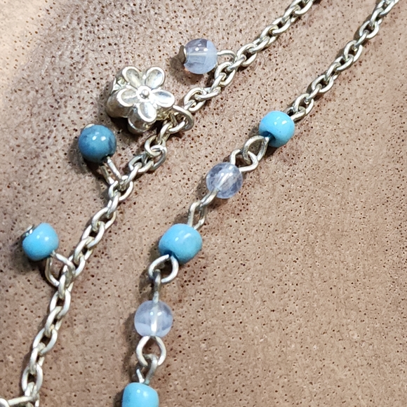 Choker Necklace With Blue Glass, Clear Acrylic & Silver Toned Star Charms - Picture 5 of 8